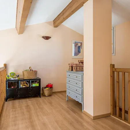 3 Bedroom Gorgeous In Royan